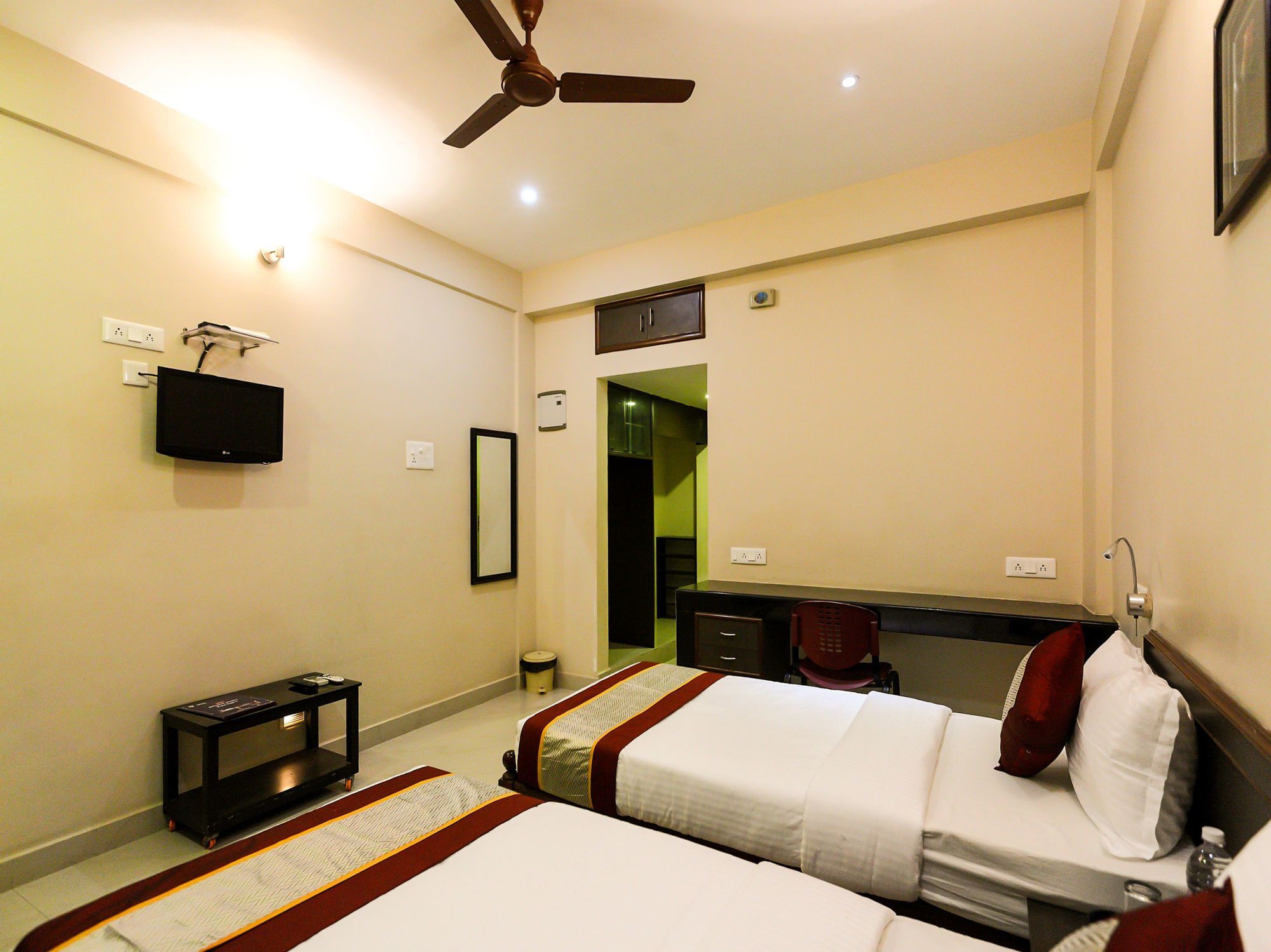 Oyo Flagship 12665 Chrompet Hotel Chennai Exterior foto